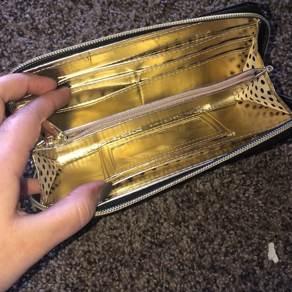 Wallet - Picture 2 of 3